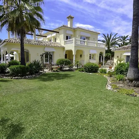 20001 - Exquisite 50m To Holiday home